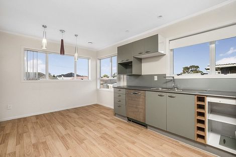 Photo of property in 4 Lincoln Road, Manurewa East, Auckland, 2102