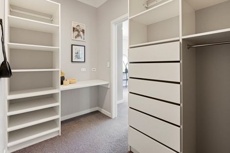 Photo of property in 82 Grey Street, Cambridge, 3434