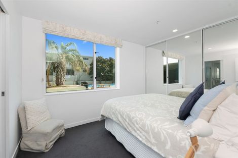 Photo of property in Beaumont Apartments, 2/12 Maunganui Road, Mount Maunganui, 3116