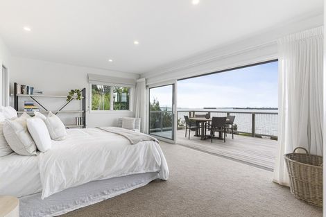 Photo of property in 369 Clifton Road, Whitford, Howick, 2571