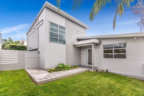 Photo of property in 42 Livingstone Street, Westmere, Auckland, 1022