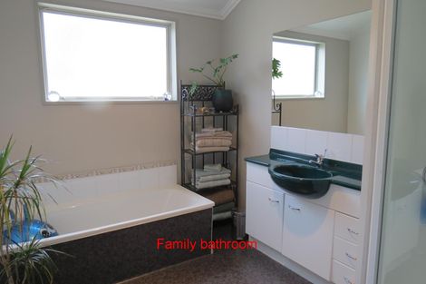 Photo of property in 7 Matthews Crescent, Cromwell, 9310