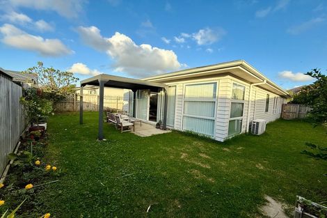 Photo of property in 10 Wairepo Street, Takanini, 2112
