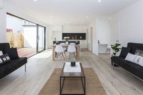 Photo of property in 2/196 Peterborough Street, Christchurch Central, Christchurch, 8013