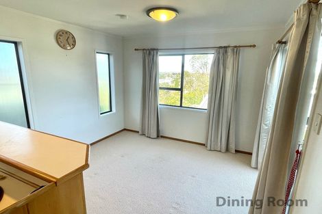 Photo of property in 1/13 Target Road, Totara Vale, Auckland, 0629