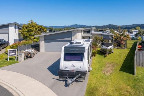 Photo of property in 18 Roseberry Place, Whitianga, 3510