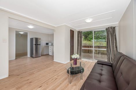 Photo of property in 4/89a Royal Road, Massey, Auckland, 0614