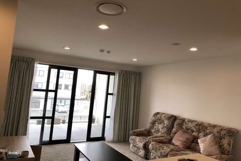 Photo of property in Apollo Apartments, 201/46 Rosedale Road, Rosedale, Auckland, 0632