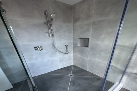 Photo of property in 25a Borrowdace Avenue, Botany Downs, Auckland, 2010