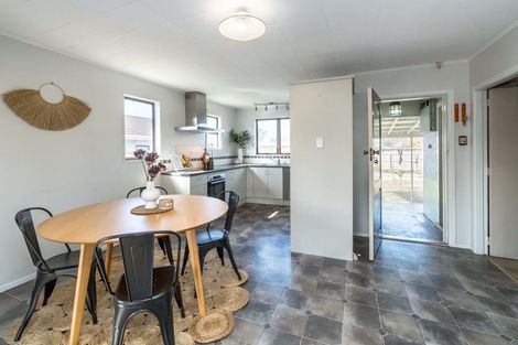 Photo of property in 14 Armstrong Avenue, Carterton, 5713