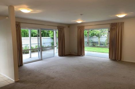Photo of property in 1/11 Memorial Avenue, Ilam, Christchurch, 8053
