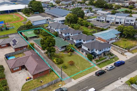 Photo of property in 11 Kingdale Road, Henderson, Auckland, 0610