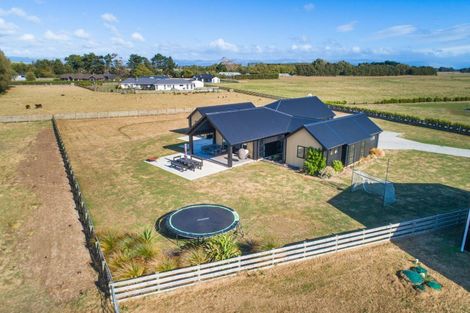 Photo of property in 15 Harvest Lane, Newbury, Feilding, 4775