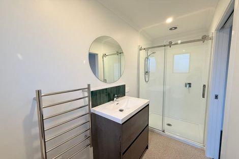 Photo of property in 30c Russell Road, Manurewa, Auckland, 2102