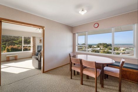 Photo of property in 28 Fyfe Road, Waihi Beach, 3611