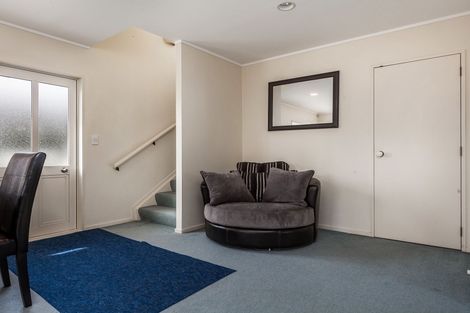 Photo of property in 2/74 College Road, Northcote, Auckland, 0627