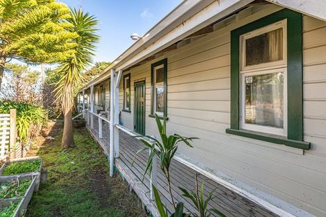 Photo of property in 19 Ruapehu Street, Castlecliff, Wanganui, 4501
