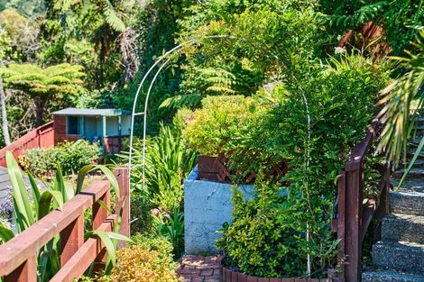 Photo of property in 22 Rintoul Grove, Stokes Valley, Lower Hutt, 5019