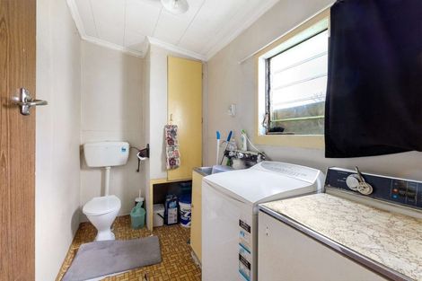 Photo of property in 17 Standish Street, Inglewood, 4330