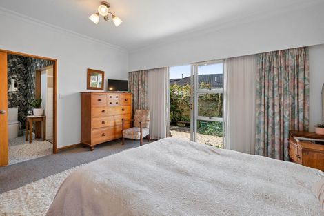 Photo of property in 166 Heta Road, Highlands Park, New Plymouth, 4312