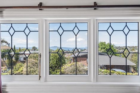 Photo of property in 2/12 Law Street, Torbay, Auckland, 0630