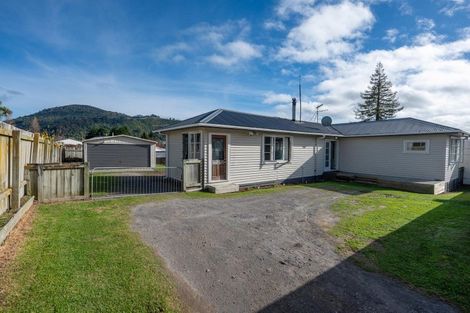 Photo of property in 2 Neil Road, Fairy Springs, Rotorua, 3015