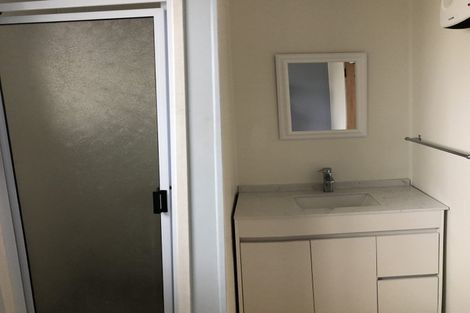 Photo of property in 18 Anich Road, Massey, Auckland, 0614