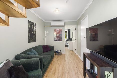 Photo of property in 2 Corlett Road, Plimmerton, Porirua, 5026