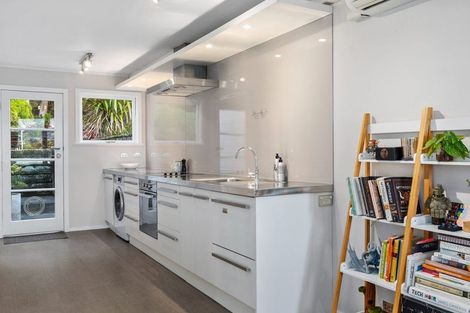 Photo of property in 81 Townsend Road, Miramar, Wellington, 6022