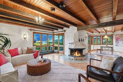 Photo of property in 9 Cypress Court, Kelvin Heights, Queenstown, 9300