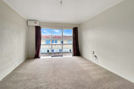 Photo of property in 6/45 Blockhouse Bay Road, Avondale, Auckland, 1026