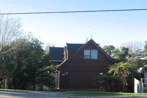 Photo of property in 21 Martin Road, Paraparaumu Beach, Paraparaumu, 5032