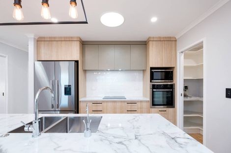 Photo of property in 63 Leathem Crescent, Pokeno, 2402