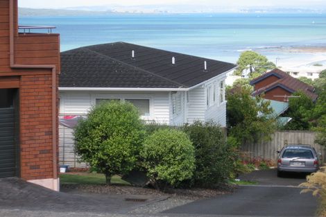 Photo of property in 2/31 Seaview Road, Castor Bay, Auckland, 0620