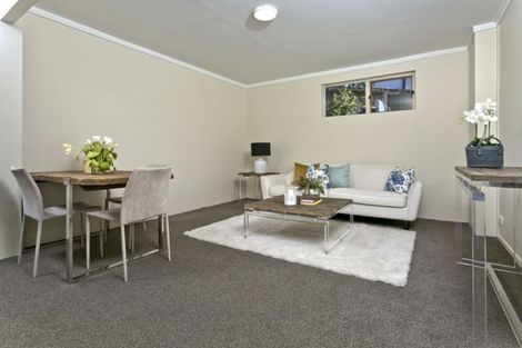Photo of property in 61 Merriefield Avenue, Forrest Hill, Auckland, 0620