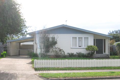 Photo of property in 19 Wyatt Avenue, Onekawa, Napier, 4110