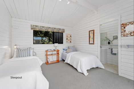 Photo of property in 15 St Anne Place, Omaha, 0986