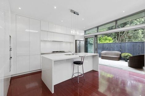 Photo of property in 100 Ellice Street, Mount Victoria, Wellington, 6011