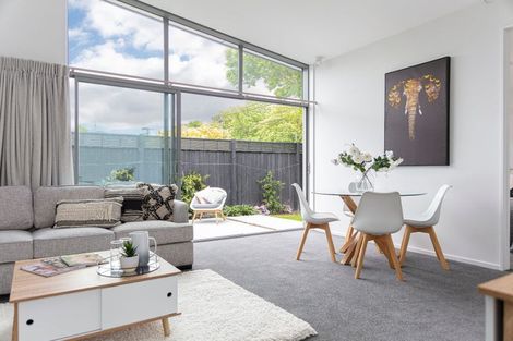 Photo of property in 2 Kinver Place, Spreydon, Christchurch, 8024