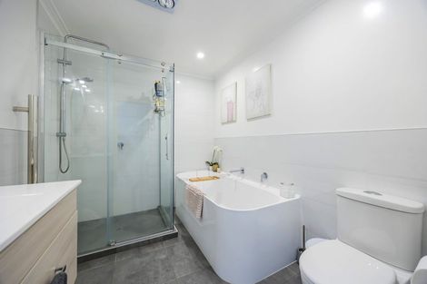 Photo of property in 39 Emlyn Place, Torbay, Auckland, 0630