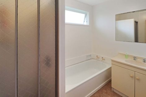 Photo of property in 36 Holdsworth Avenue, Trentham, Upper Hutt, 5018