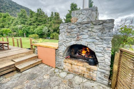 Photo of property in 2147 Lake Brunner Road, Inchbonnie, Kumara, 7875