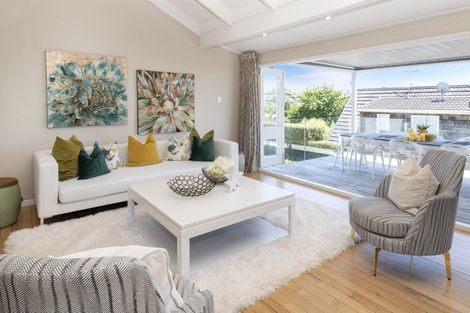 Photo of property in 144 Mellons Bay Road, Mellons Bay, Auckland, 2014