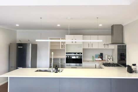 Photo of property in 21/27 Whites Line West, Woburn, Lower Hutt, 5010