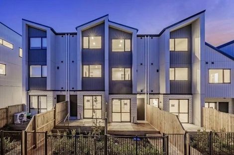 Photo of property in 17 Paetai Lane, Te Atatu Peninsula, 0610