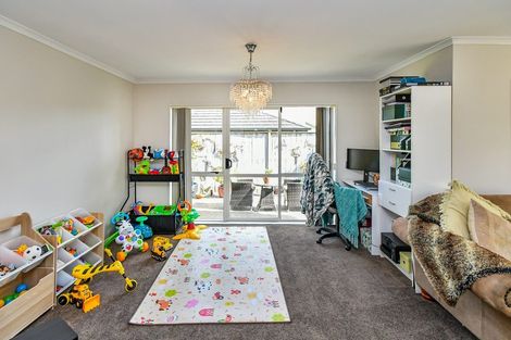 Photo of property in 4 Glasson Avenue, Flat Bush, Auckland, 2016