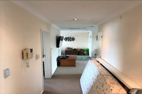 Photo of property in 68 Flanshaw Road, Te Atatu South, Auckland, 0610