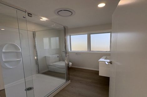 Photo of property in 1/5 Tawa Terrace, Tawa, Wellington, 5028