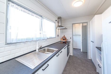 Photo of property in 110 Hinau Street, Castlecliff, Whanganui, 4501