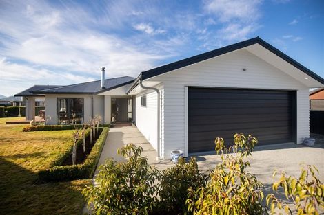 Photo of property in 5 Nancy Lane, Wanaka, 9305